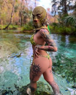 Shotzi Blackheart feet photo 11