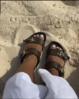 Shouq Mohammed feet photo 5
