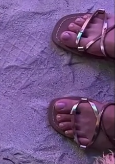 Shouq Mohammed feet photo 20