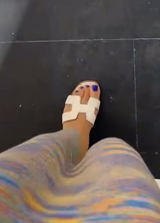 Shouq Mohammed feet photo 2