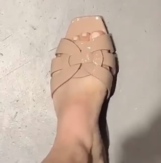 Shouq Mohammed feet photo 3