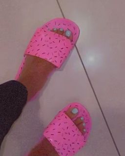 Shouq Mohammed feet photo 11