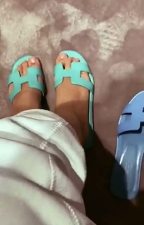 Shouq Mohammed feet photo 9