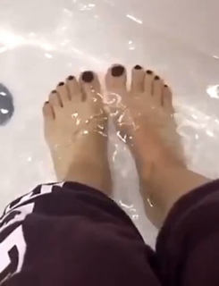 Shouq Mohammed feet photo 4