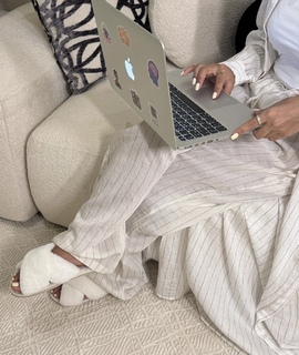 Shouq Mohammed feet photo 4