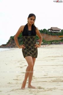 Shraddha Arya feet photo thumbnail