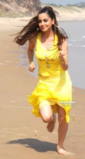 Shraddha Arya feet photo thumbnail