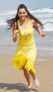 Shraddha Arya feet photo thumbnail