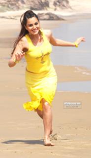 Shraddha Arya feet photo thumbnail