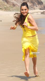 Shraddha Arya feet photo thumbnail