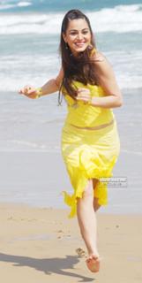 Shraddha Arya feet photo thumbnail