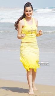 Shraddha Arya feet photo thumbnail