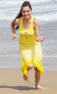 Shraddha Arya feet photo thumbnail