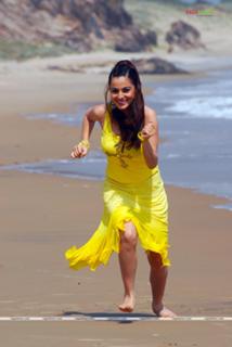 Shraddha Arya feet photo thumbnail