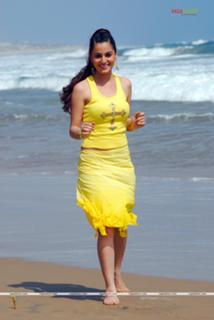 Shraddha Arya feet photo thumbnail