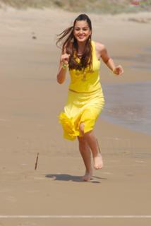 Shraddha Arya feet photo thumbnail