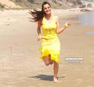 Shraddha Arya feet photo thumbnail