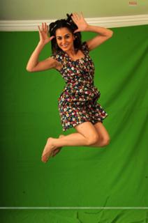 Shraddha Arya feet photo thumbnail