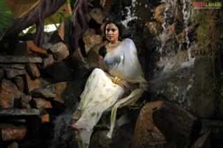 Shraddha Arya feet photo thumbnail