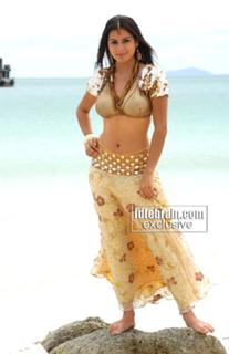 Shraddha Arya feet photo thumbnail