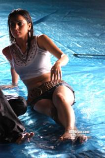 Shraddha Arya feet photo thumbnail