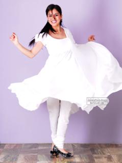 Shraddha Arya feet photo thumbnail