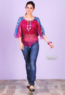 Shraddha Arya feet photo thumbnail