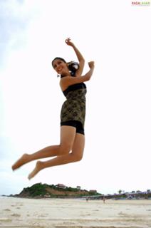 Shraddha Arya feet photo thumbnail