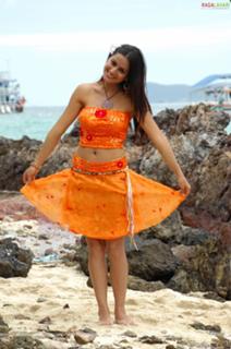 Shraddha Arya feet photo thumbnail