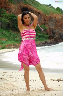 Shraddha Arya feet photo thumbnail