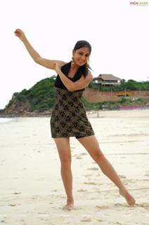 Shraddha Arya feet photo thumbnail
