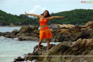 Shraddha Arya feet photo thumbnail