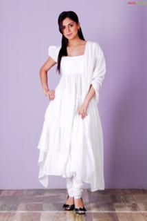 Shraddha Arya feet photo thumbnail