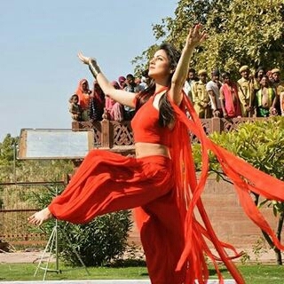 Shraddha Arya feet photo thumbnail