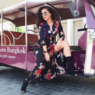 Shraddha Arya feet photo thumbnail