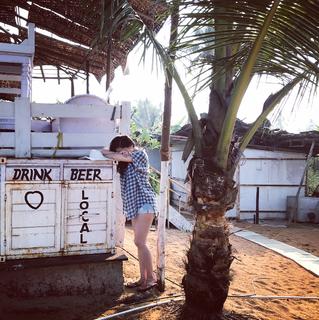 Shraddha Arya feet photo thumbnail