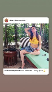 Shraddha Arya feet photo thumbnail