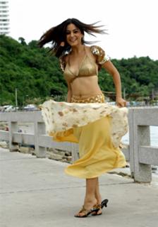 Shraddha Arya feet photo thumbnail