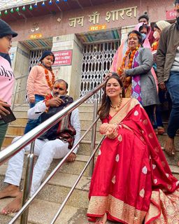 Shraddha Arya feet photo thumbnail