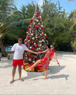 Shraddha Arya feet photo thumbnail