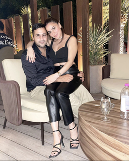 Shraddha Arya feet photo thumbnail