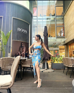 Shraddha Arya feet photo thumbnail