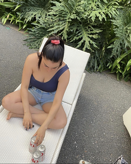 Shraddha Arya feet photo thumbnail