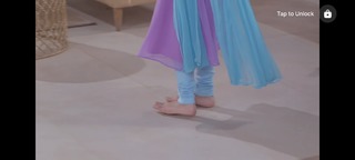 Shraddha Arya feet photo thumbnail