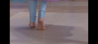 Shraddha Arya feet photo thumbnail