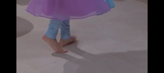 Shraddha Arya feet photo thumbnail