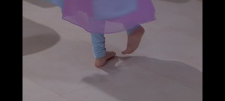 Shraddha Arya feet photo thumbnail