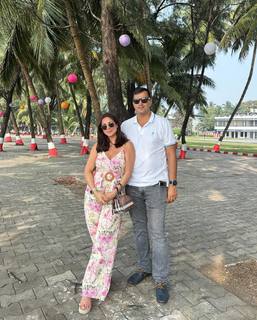 Shraddha Arya feet photo thumbnail