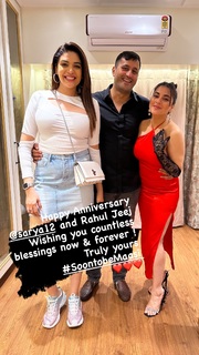 Shraddha Arya feet photo thumbnail