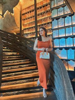 Shraddha Arya feet photo thumbnail